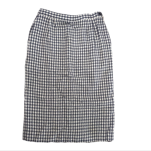 Pendleton Dresses & Skirts - Pendleton Vintage 100% Virgin Wool 8